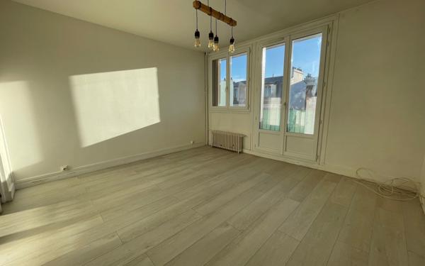 Appartement à vendre    1 pièce • 26 m2 Arcueil
