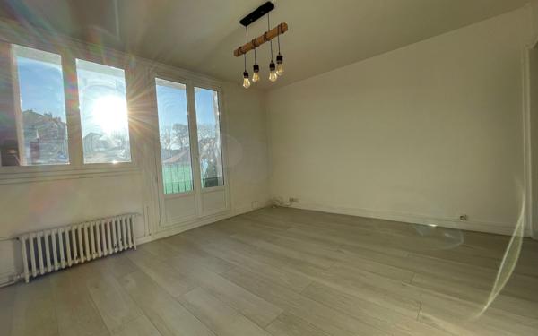 Appartement à vendre    1 pièce • 26 m2 Arcueil