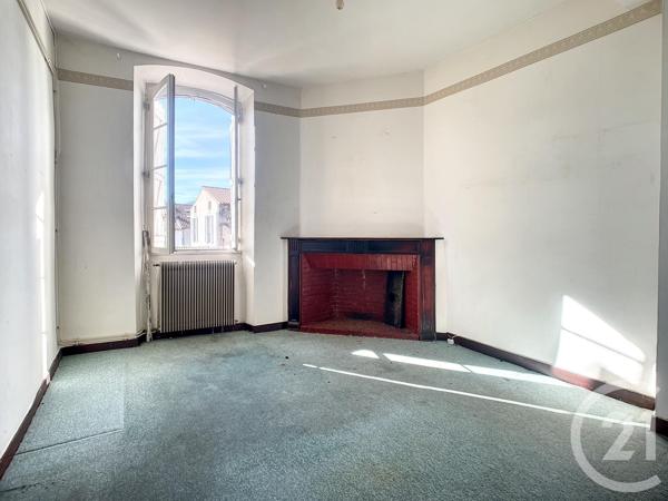 Immeuble à vendre  450 m2 ST GIRONS - 09