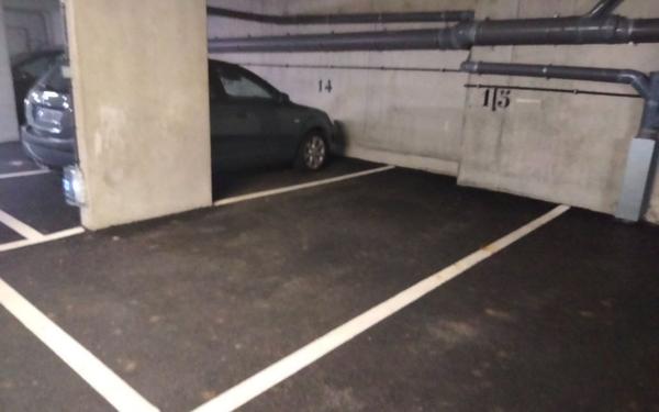 Stationnement à louer    Nemours