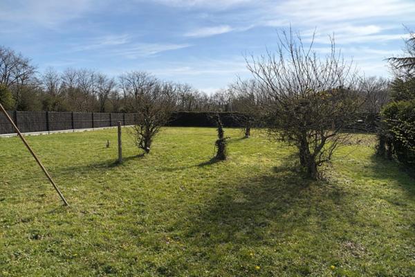 TERRAIN AU COEUR DE MONCÉ EN BELIN