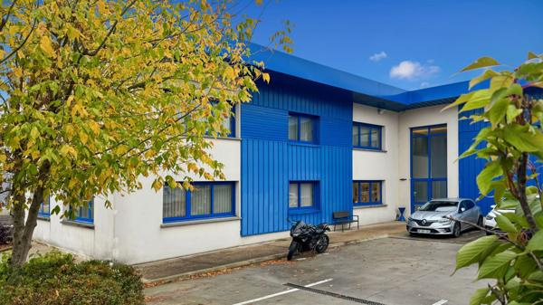 Location Local commercial155 m² - VARENNES JARCY (91480)