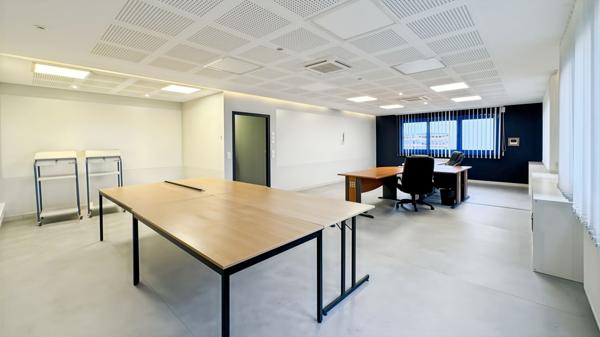 Location Local commercial155 m² - VARENNES JARCY (91480)