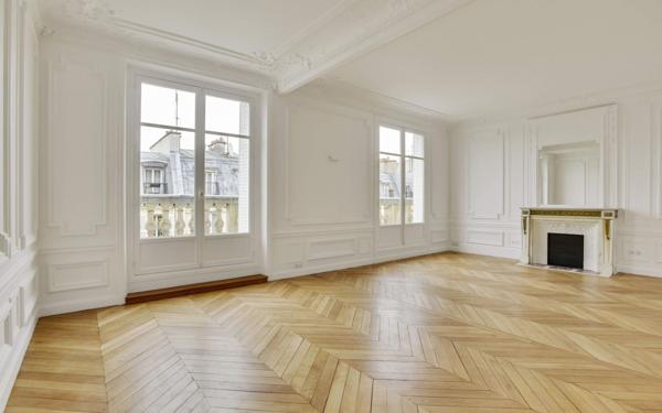 Appartement à louer    6 pièces • 151,30 m2 Paris 8