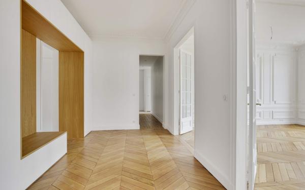 Appartement à louer    6 pièces • 151,30 m2 Paris 8