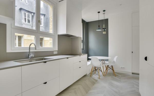 Appartement à louer    6 pièces • 151,30 m2 Paris 8