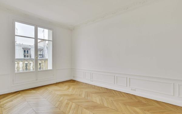 Appartement à louer    6 pièces • 151,30 m2 Paris 8