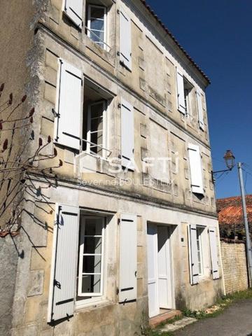 Maison de village en pierre de 76 m² Coulgens