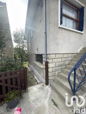 Maison traditionnelle 6 pièces de 87 m² à Rosny-sous-Bois (93110)