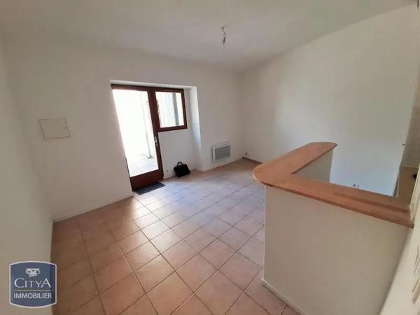 Appartement à louer 1 pièce 25.47m² Peyrolles-en-Provence (13860)