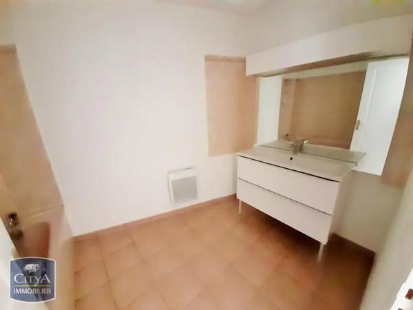 Appartement à louer 1 pièce 25.47m² Peyrolles-en-Provence (13860)