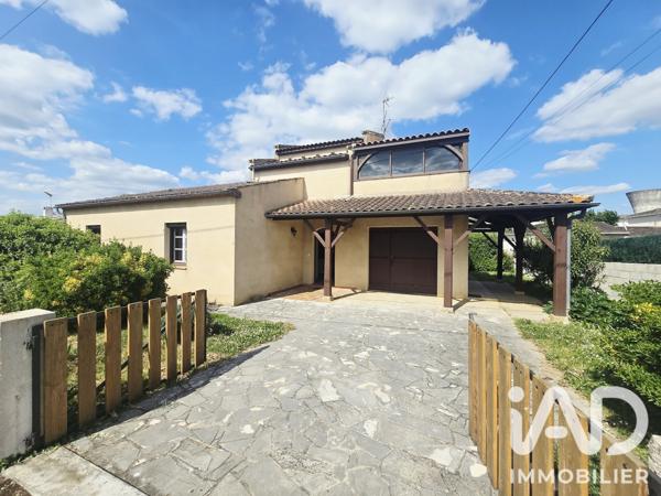 Location maison 5 pièces 131 m² Montayral