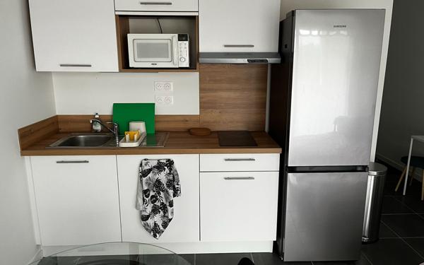 Appartement à vendre    1 pièce •  Léon