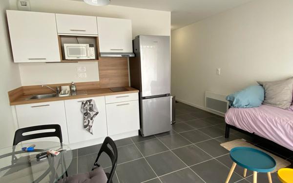 Appartement à vendre    1 pièce •  Léon