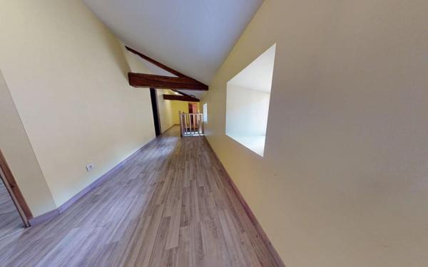 Maison à vendre    5 pièces • 234 m2 Châtillon-sur-Chalaronne