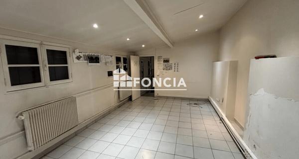 Location Local commercial 73.38 m² - Paris 75015
