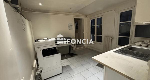 Location Local commercial 73.38 m² - Paris 75015