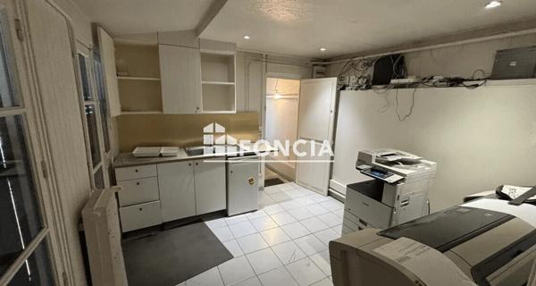 Location Local commercial 73.38 m² - Paris 75015