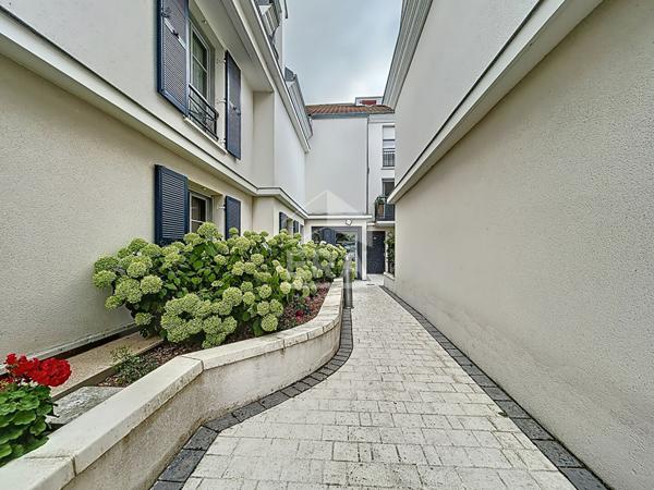 Coup de coeur - Bel appartement F4 au centre du village de Guyancourt