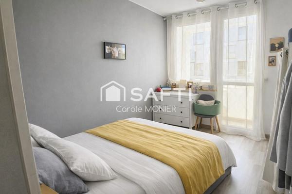 Emplacement idéal, belle luminosité et deux balcons : un appartement rare sur le secteur rive gauche de Caen