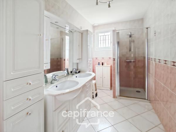Maison à vendre 5 pièces LA CHAPELLE HUON (72)  -  Terrain 1648 m²  -