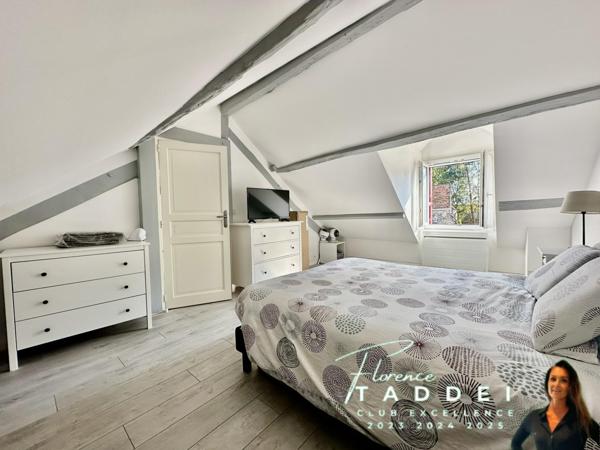 Maison ancienne rénovée avec cour et terrasse privative