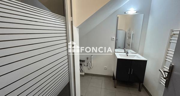 Location Appartement meublé 2 pièces 56.7 m² - Bagnols-sur-cèze 30200