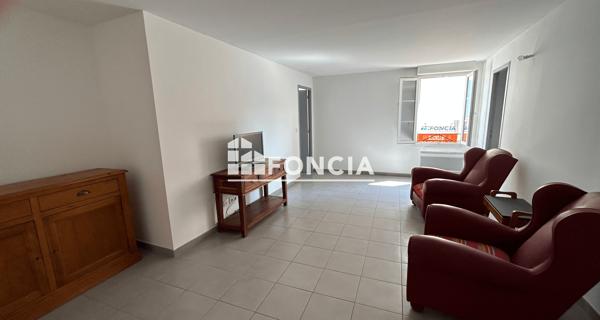 Location Appartement meublé 2 pièces 56.7 m² - Bagnols-sur-cèze 30200