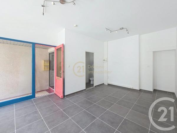 Immeuble à vendre  60 m 2   ST MEEN LE GRAND  - 35
