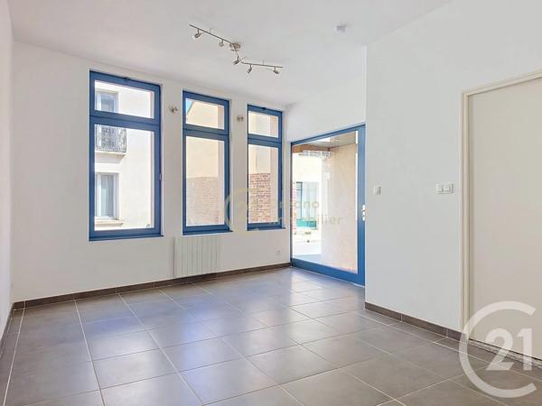 Immeuble à vendre  60 m 2   ST MEEN LE GRAND  - 35