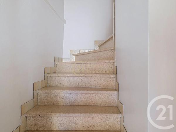 Immeuble à vendre  60 m 2   ST MEEN LE GRAND  - 35