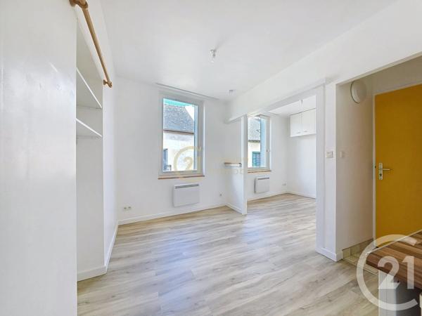 Immeuble à vendre  60 m 2   ST MEEN LE GRAND  - 35