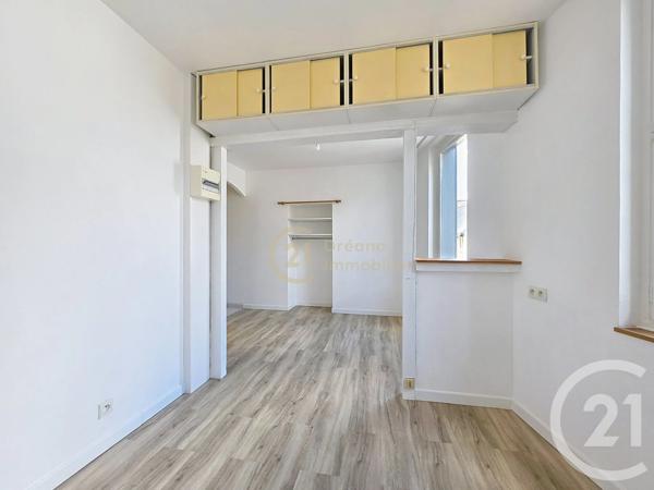 Immeuble à vendre  60 m 2   ST MEEN LE GRAND  - 35