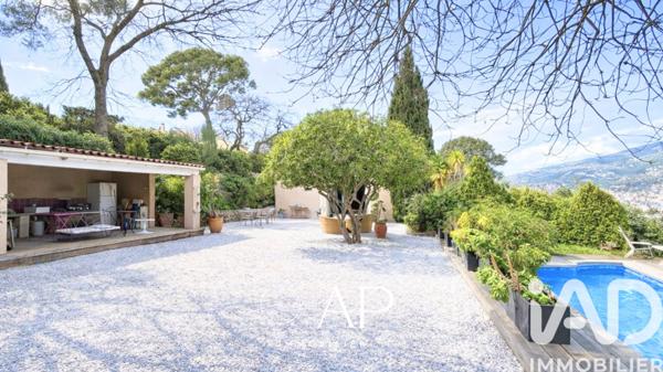 Maison à vendre 6 pièces 240 m² Toulon