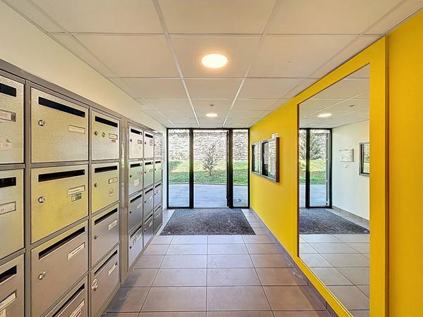 Appartement 2 chambres, balcon, ascenseur, place de parking - Lanester, rives du scorf