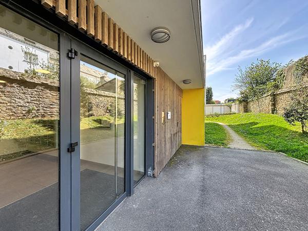 Appartement 2 chambres, balcon, ascenseur, place de parking - Lanester, rives du scorf