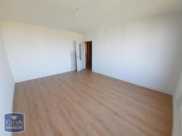 Appartement à louer 3 pièces 66.66m² Tours (37100)