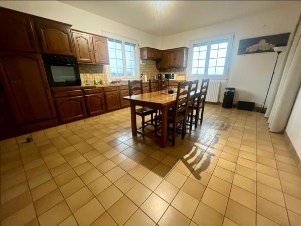 Maison à vendre |  Saint-Hilaire-du-Harcouët |  7 pièces | 208 m²