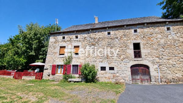 Maison
         4 pièces
        - 91 m² Exclusivité 172 000 € *