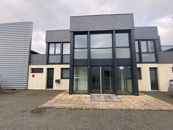 Local commercial Verrieres En Anjou 5 pièce(s) 140m2