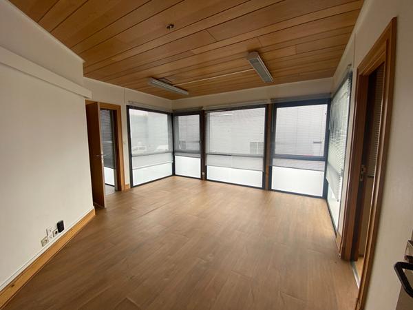 Local commercial Verrieres En Anjou 5 pièce(s) 140m2