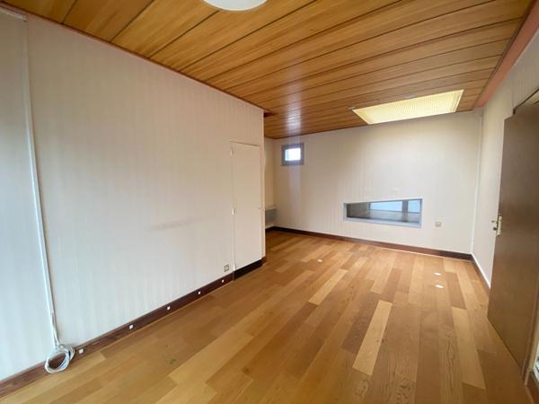 Local commercial Verrieres En Anjou 5 pièce(s) 140m2