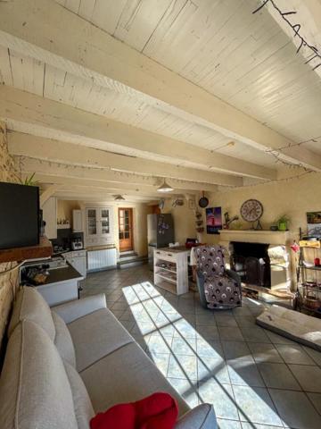 Propriété 216 m2 sur parcelles de 12866 m2