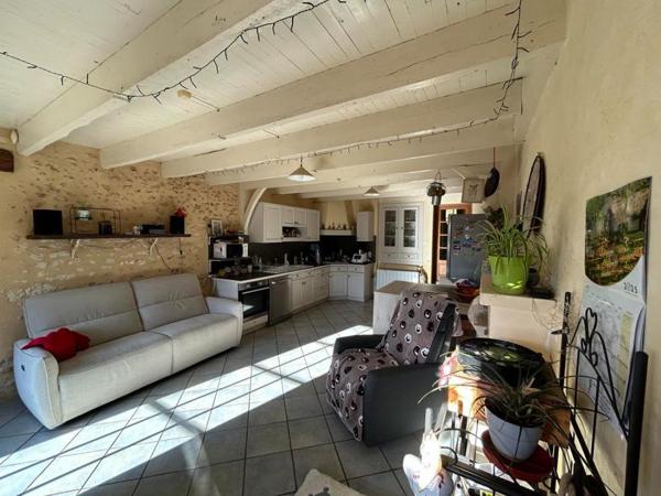 Propriété 216 m2 sur parcelles de 12866 m2