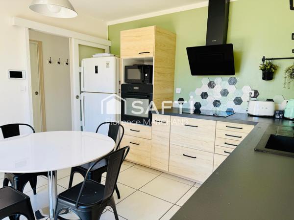 BEAU PLAIN-PIED  2 CH 1 BUREAU JARDIN 2 GARAGES ATELIER