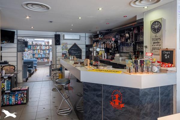 Immeuble à vendre |  Saintes |  200 m²