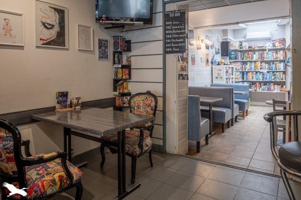 Immeuble à vendre |                                       Saintes |                                            200 m²