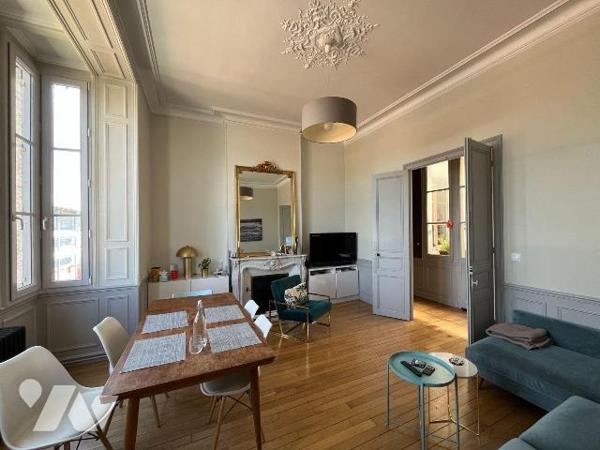 Appartement à vendre à Bar sur Seine (10110), Aube. Superbe appartement de standing, type 5, 11...