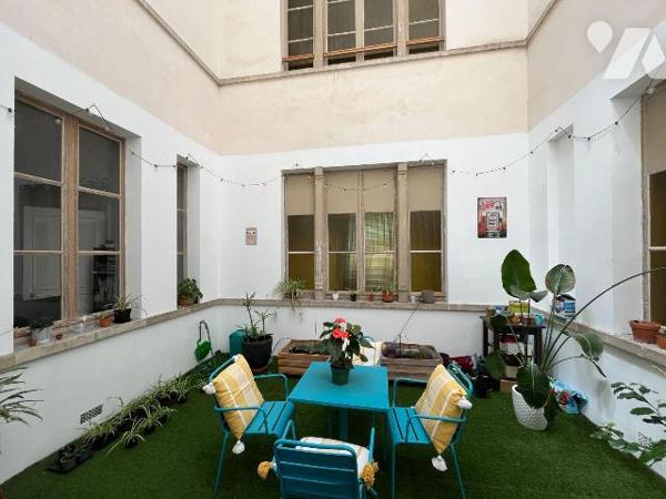Appartement à vendre à Bar sur Seine (10110), Aube. Superbe appartement de standing, type 5, 11...