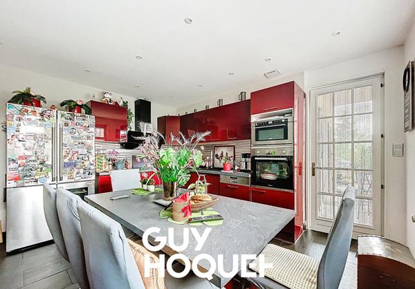 Villa sur sous-sol 6 Chambres + Dépendances et Terrain Constructible de 2227 m² - 71850 CHARNAY LES MACON